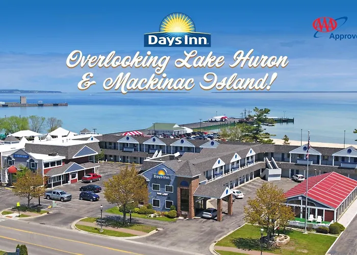 Days Inn By Wyndham Mackinaw City - Lakeview