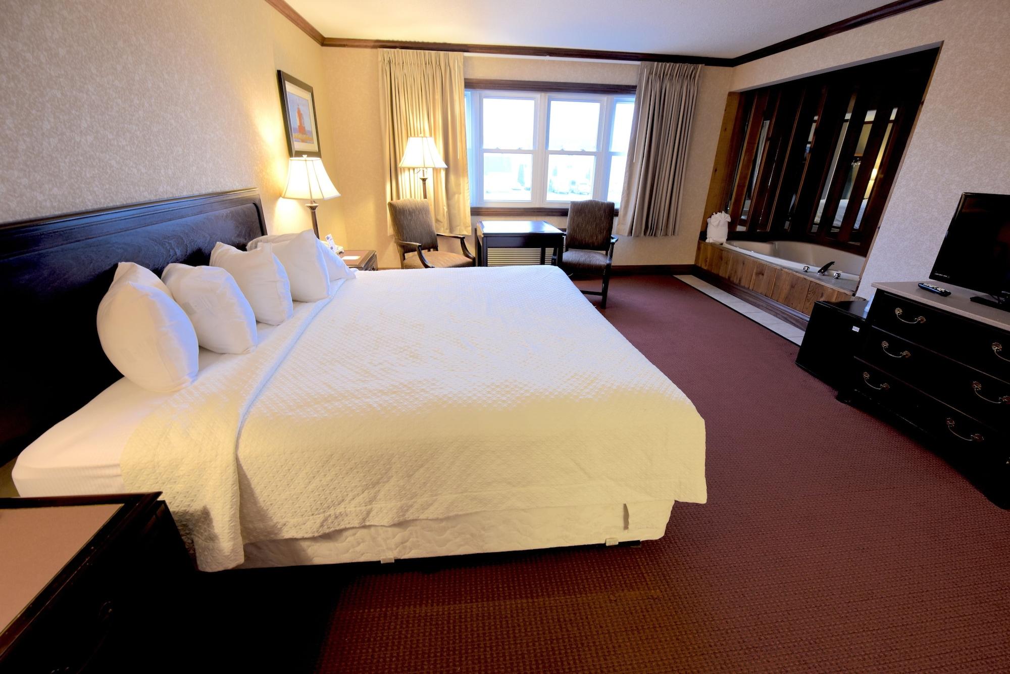 Days By Wyndham Mackinaw - Lakeview Motel Mackinaw City