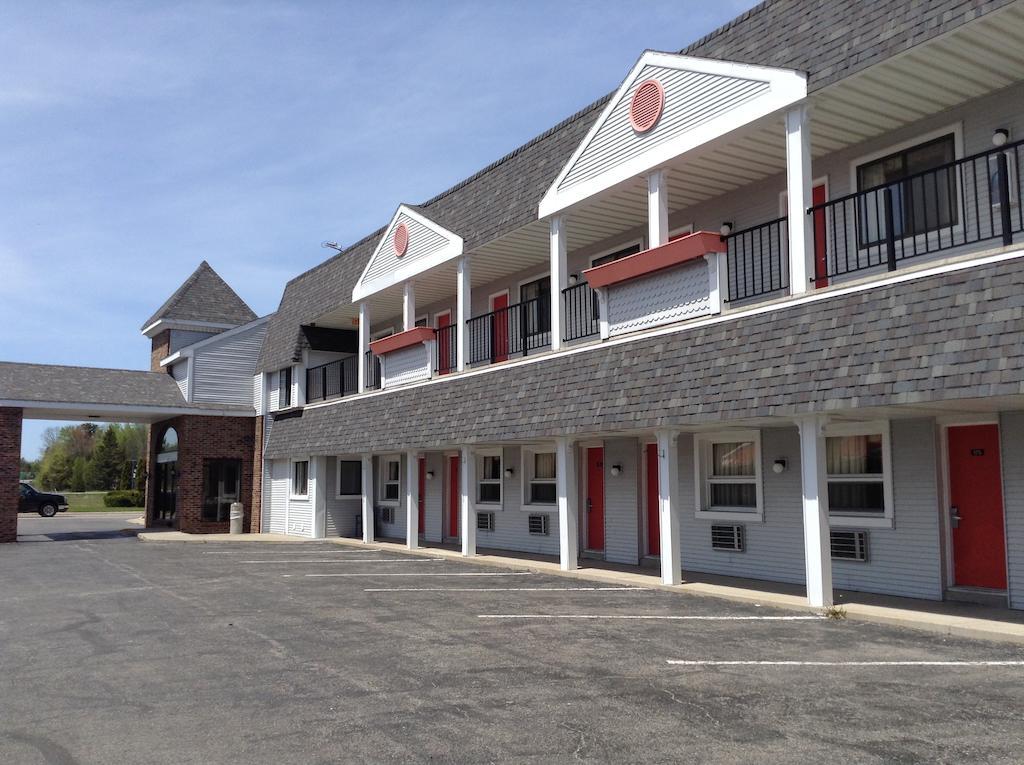 Motel Days By Wyndham Mackinaw - Lakeview 2*