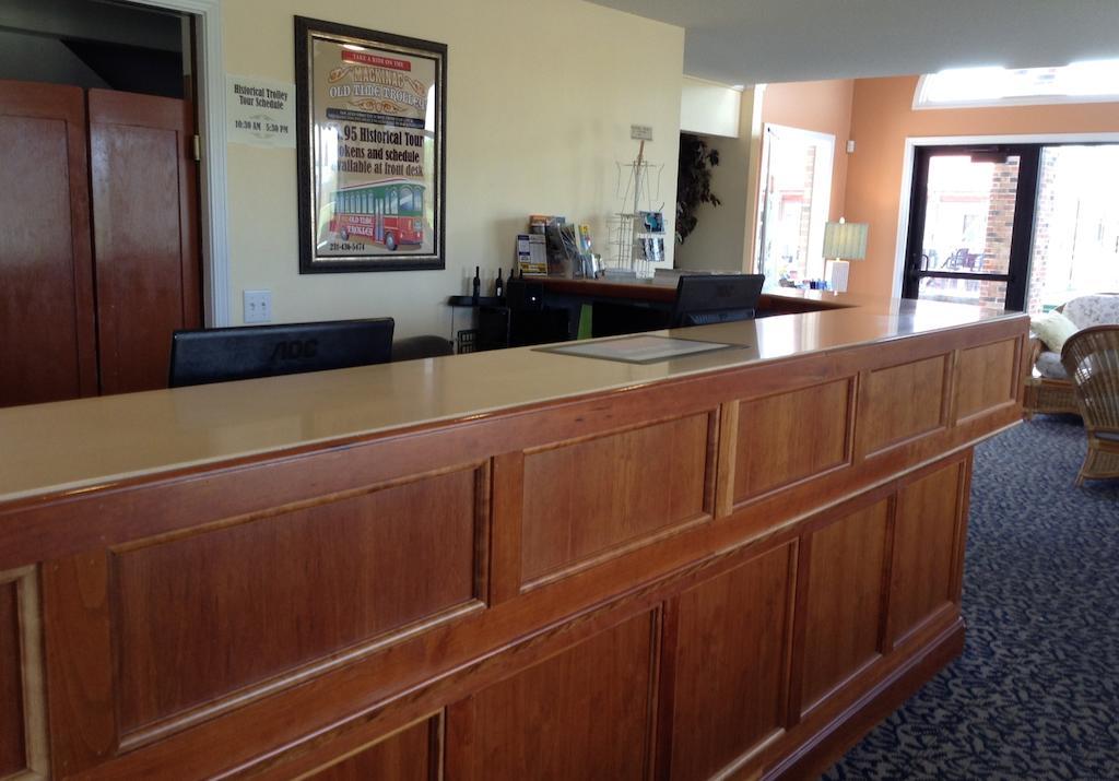 Days By Wyndham Mackinaw - Lakeview Motel