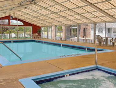 Motel Days By Wyndham Mackinaw - Lakeview Mackinaw City